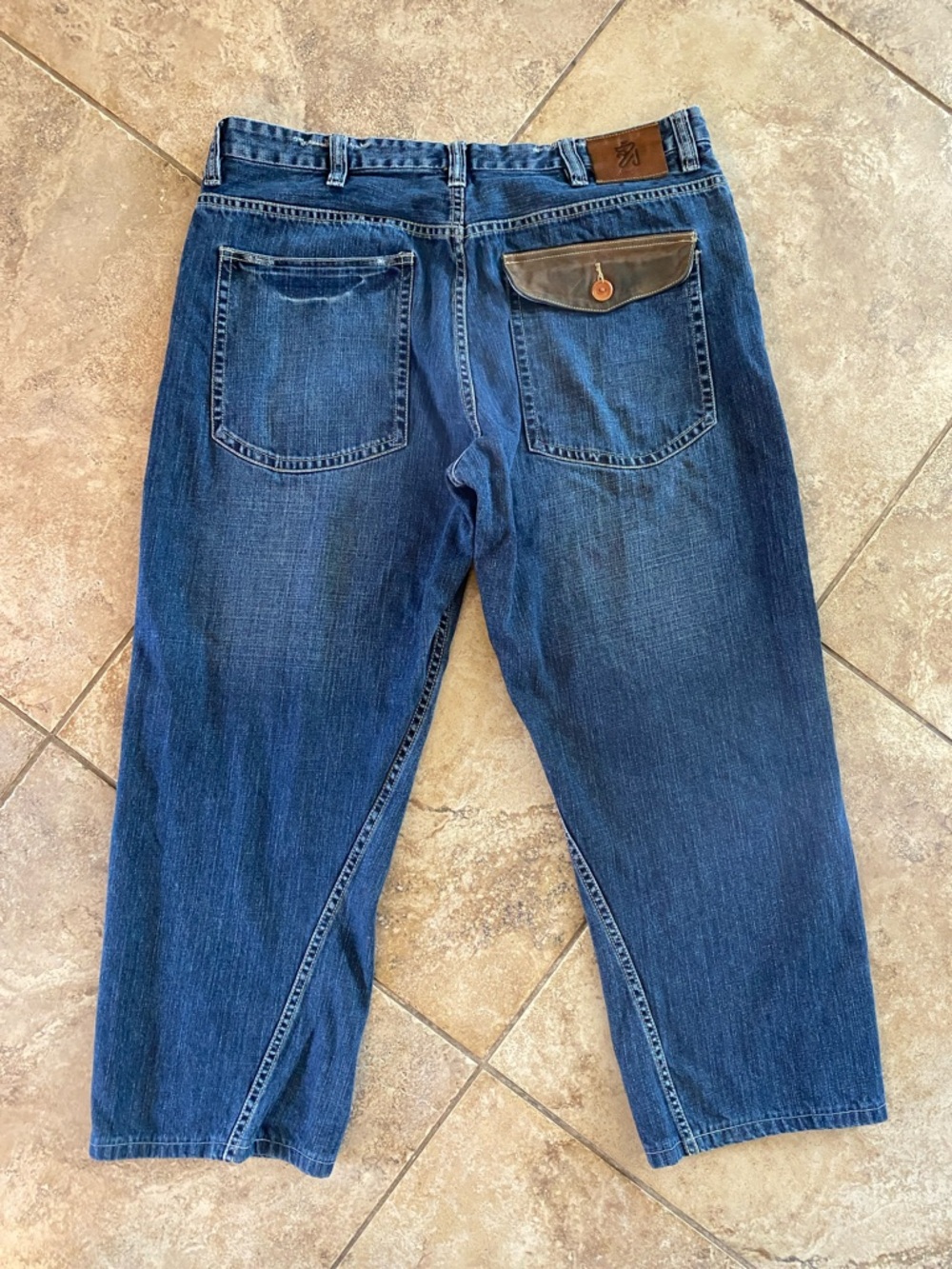 Men's Sean John Blue Denim Jeans 38x27 Asymmetrical Back Contrast Pocket Flap